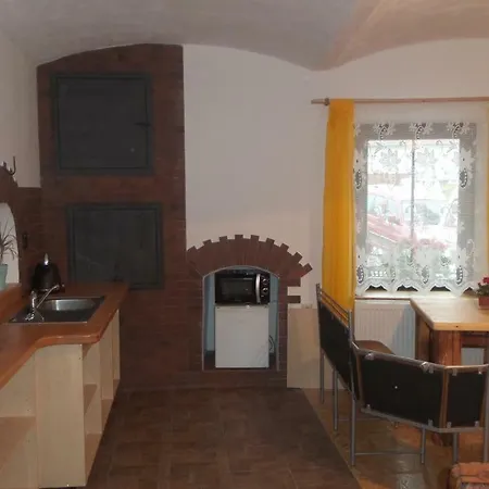 Apartman Krenov 8 *